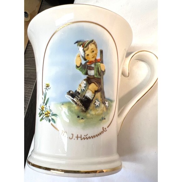 Goebel Hummel "Mountaineer" Hum 315 Decorative Porcelain Mug With Gold Trim & Fl - Picture 3 of 5